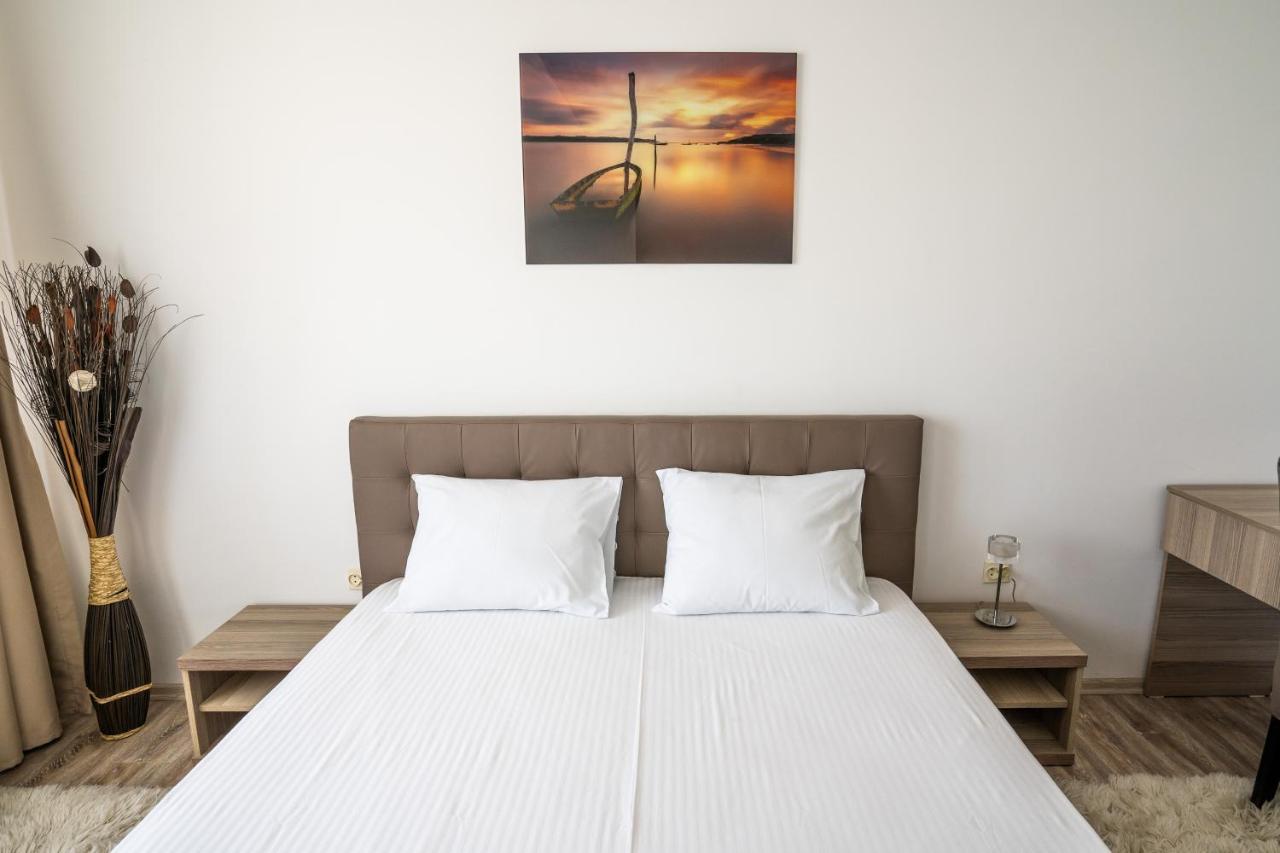 Summerland Sea-View Luxury Apartment Mamaia Eksteriør billede