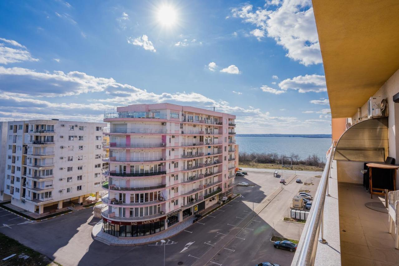 Summerland Sea-View Luxury Apartment Mamaia Eksteriør billede