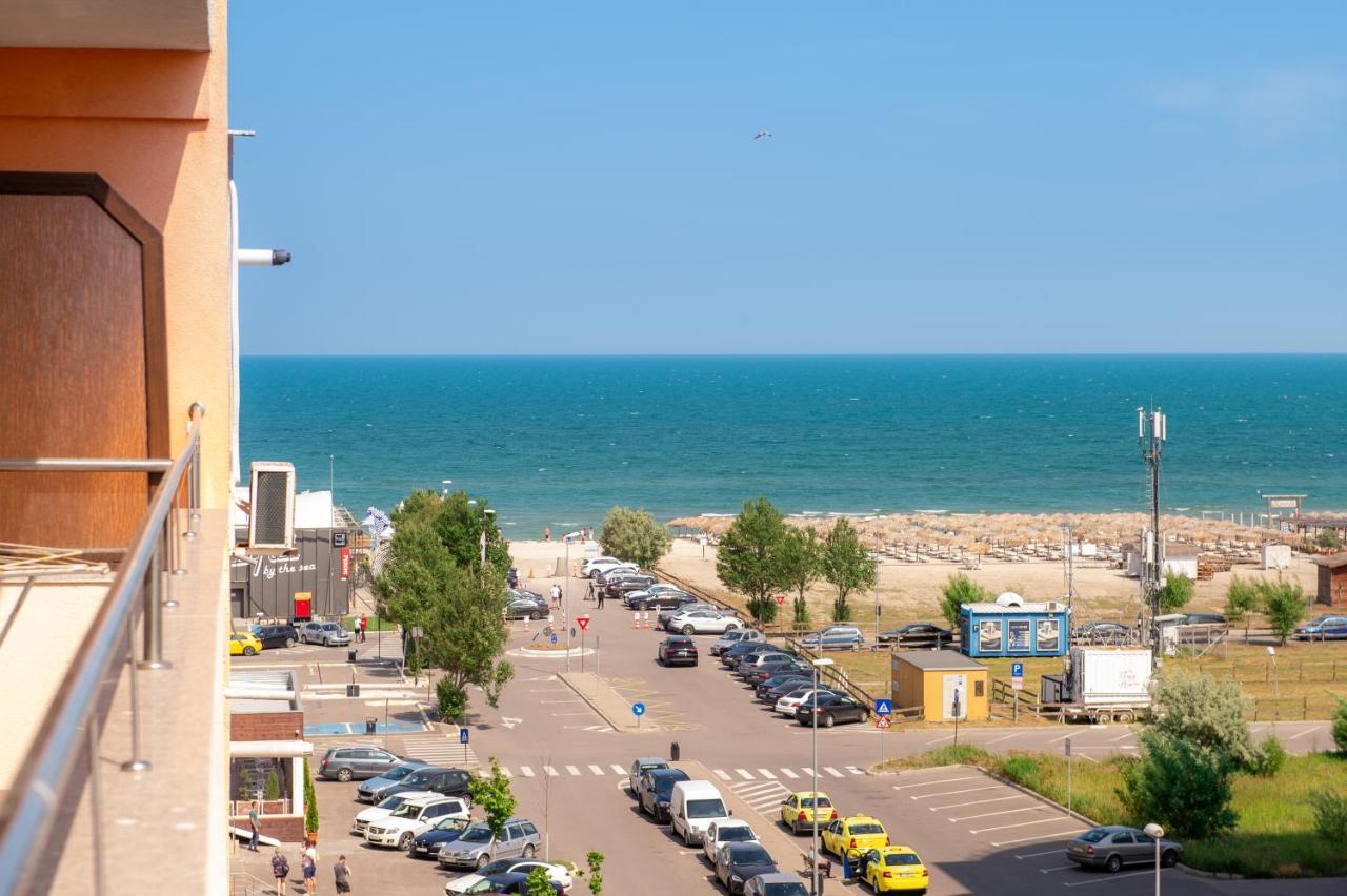 Summerland Sea-View Luxury Apartment Mamaia Eksteriør billede