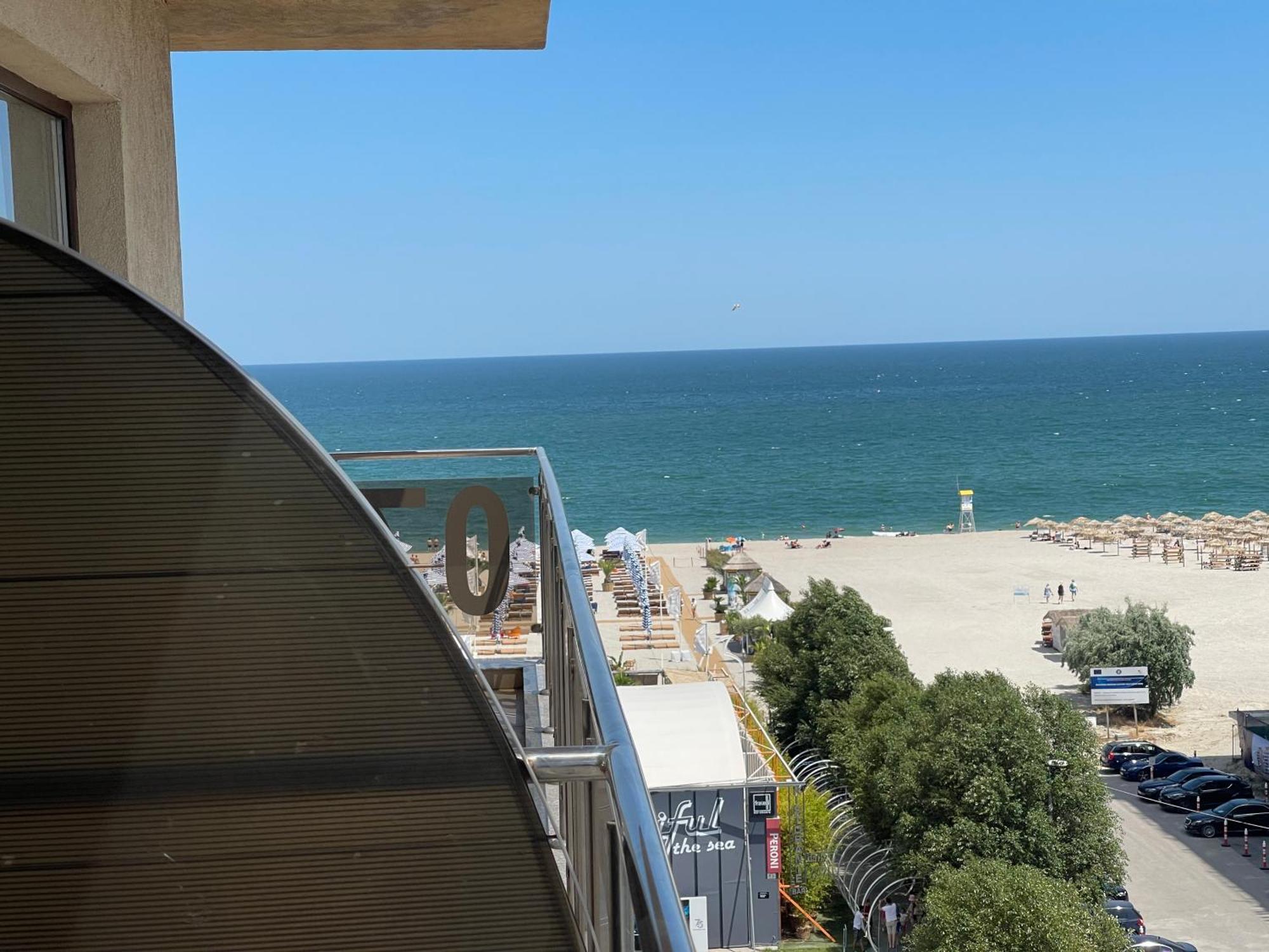 Summerland Sea-View Luxury Apartment Mamaia Eksteriør billede